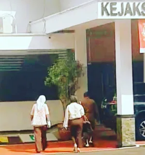 Mantan Bupati Purwakarta ARM Jalani Pemeriksaan Kejari Terkait Dugaan Gratifikasi Mobil Mewah