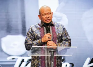 LaNyalla: Pesantren Benteng Moral di Tengah Arus Informasi yang Tak Terbendung
