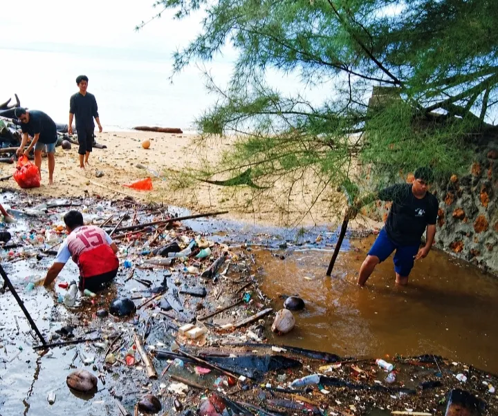 Aliansi BEM Se-Kabupaten Lingga Gelar Aksi Bersih Lingkungan, Wujud Nyata Kepedulian Mahasiswa untuk Masa Depan Daerah