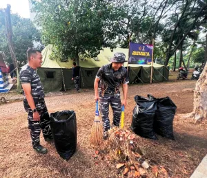 Mahasiswa STTAL Turun ke Pantai Ancol, Wujudkan Kepedulian Lingkungan Lewat Aksi Nyata
