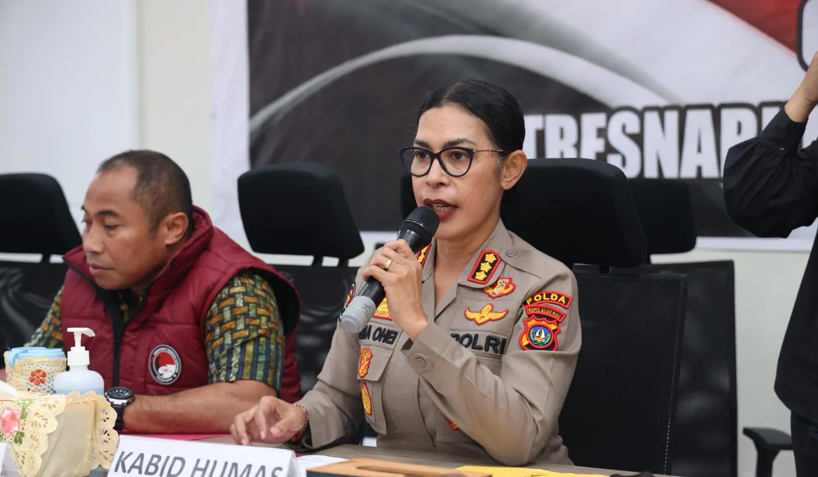 Polda Kepri Tangkap Dua Pengedar Sabu di Batam, Sita 233,85 Gram Narkotika