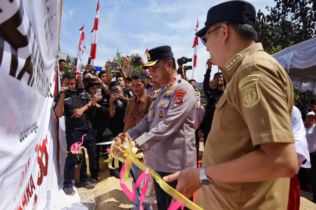 Kapolda Babel Resmikan Bedah Rumah Korban Kebakaran di Bangka Barat