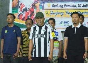 Wabup Karimun Apresiasi Kejuaraan Badminton Teluk Uma, Dorong Gedung Pemuda Kembali Jadi Pusat Aktivitas Warga