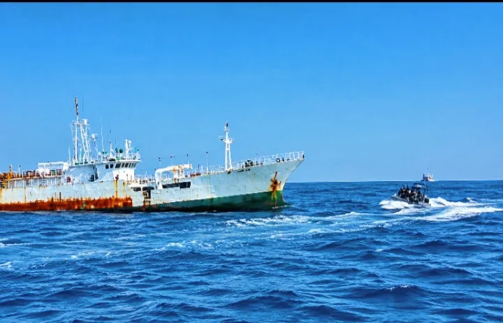 KRI KERAMBIT-627 Gagalkan Penyelundupan 1,3 Ton Sabu di Perairan Kepri