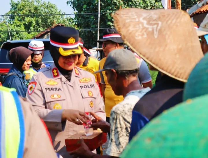 Di Tengah Tumpukan Sampah, Ada Pejuang Kebersihan yang Tak Banyak Disorot