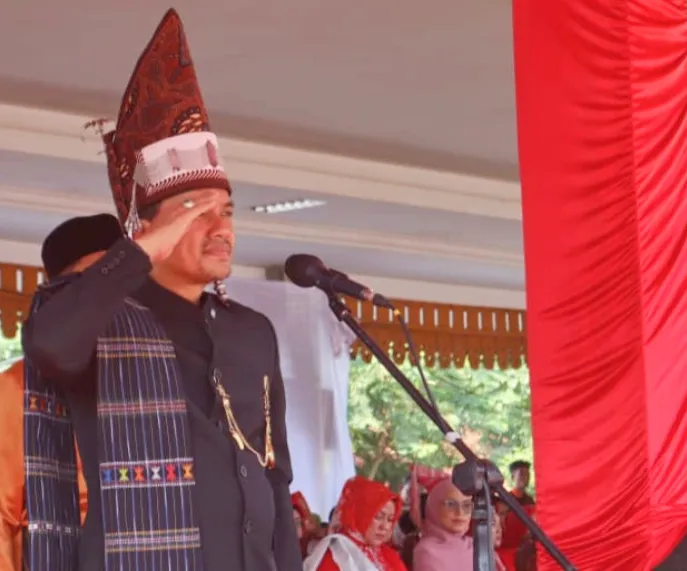 Ribuan Warga Padati Lapangan Merdeka, Wali Kota Tebing Tinggi Pimpin Upacara HUT Ke-81 RI