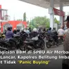 Situasi Pengisian BBM di SPBU Air Merbau Terpantau Lancar, Kapolres Belitung Imbau Masyarakat Tidak “Panic Buying”