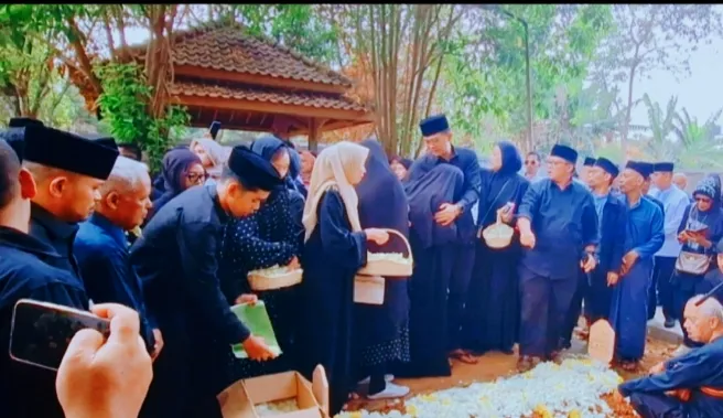 Mantan Gubernur Jabar Danny Setiawan Dimakamkan di Ciwareng Purwakarta, Wabup Abang Ijo: Jadi Amal Ibadah