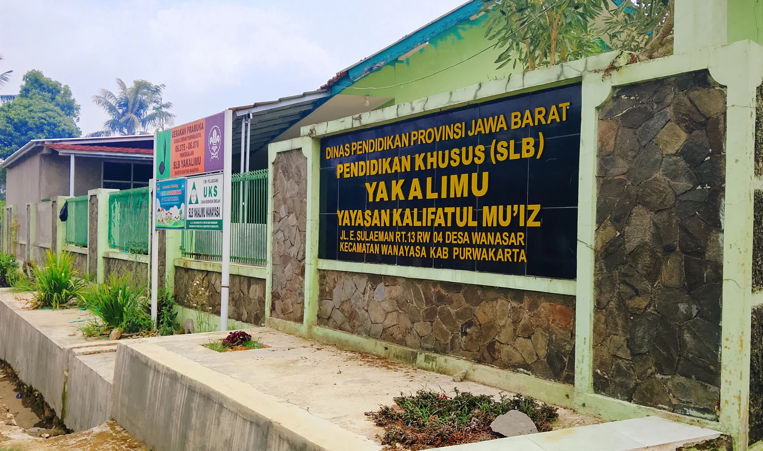 Revitalisasi SLB Yakalimu Purwakarta Disorot, Papan Informasi Proyek dan Penerapan K3 Dipertanyakan