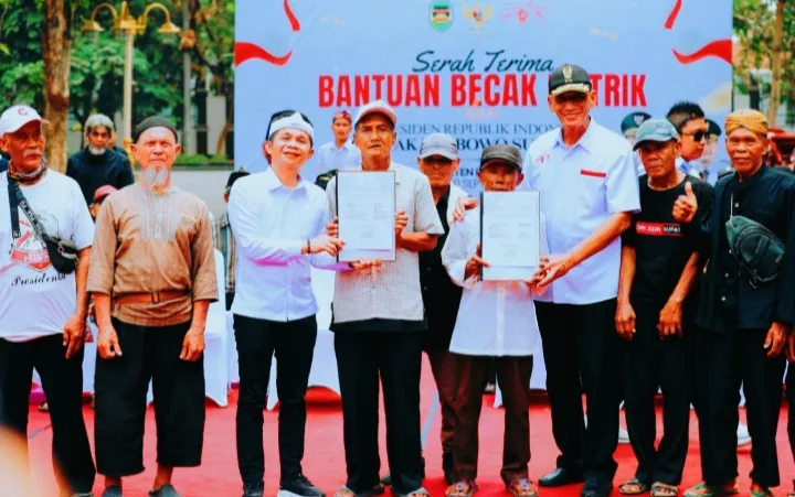 Ketika Kayuhan Mulai Berat, Seratus Becak Listrik Membawa Harapan Baru ke Purwakarta