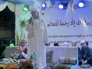 Maulid Nabi di Majelis Ta’lim Darrul Hasan, Ustaz Andi Muhammad Ajak Umat Teladani Akhlak Rasulullah